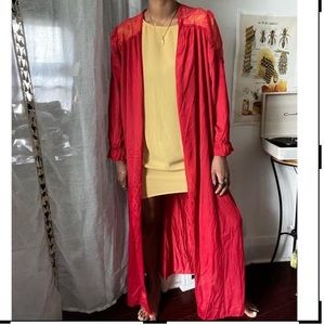 Gorgeous vintage satin cuffed open-style robe 🌹